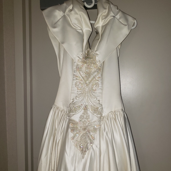 Eve of Milady Wedding gown - Picture 2 of 4